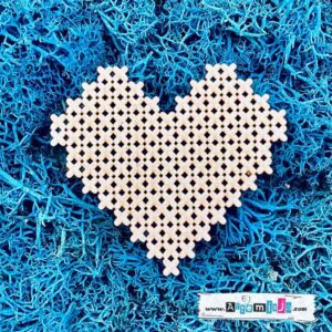 Tekturka: Miłość 21 - Serce szyte krzyżykami + grafiki na odwrocie etykiety