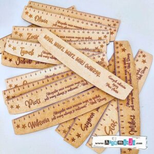 LINIJKA Z IMIENIEM HDF [20 cm]