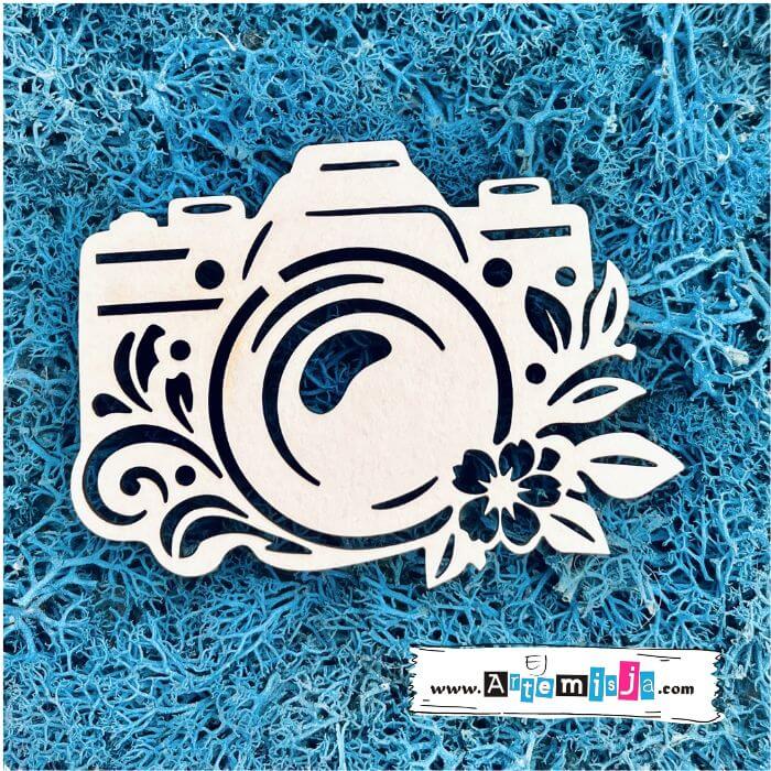 Tekturka: Fotografia 13 - Aparat z kwiatem